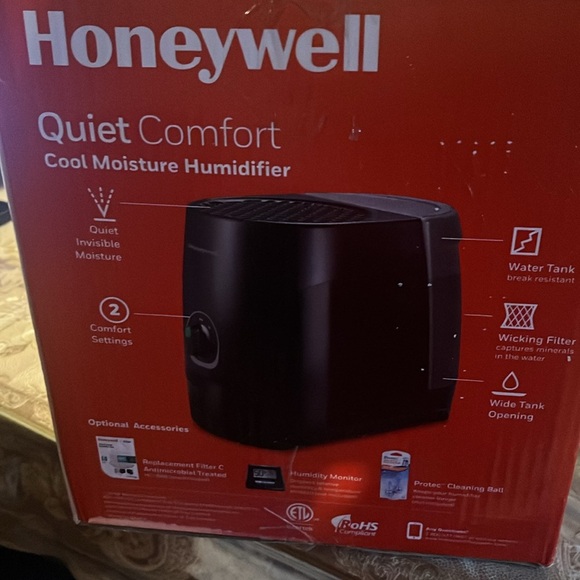 Quiet Comfort Cool Moisture Humidifier, HEV320B - Picture 3 of 5